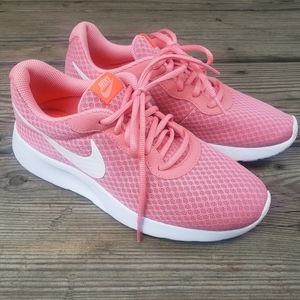 Women's Nike Tanjun 7.5